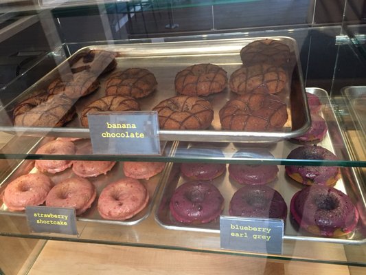 fōnuts donut bakery by null