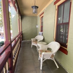 Main Street Inn Llc - Sangiovese Room porch