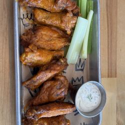 The W Sports Bar - Buffalo wings