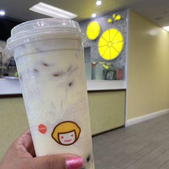 Happy Lemon - Oolong Milk Tea + Puff Cream + Cream Cheese. - Juice Bars & Smoothies Near Me - Pleasant hill, California