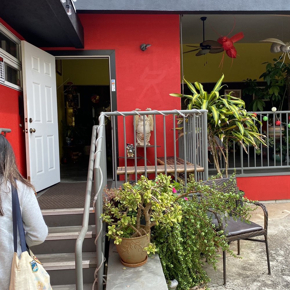 Red Elephant - Thai Near Me - Honolulu, Hawaii Red Elephant - Thai Near Me - Honolulu, Hawaii