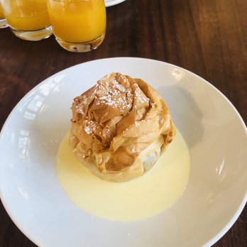 Tilikum Place Cafe - Frangipane Apple Phyllo Muffin - New American Near Me - Seattle, Washington Tilikum Place Cafe - Frangipane Apple Phyllo Muffin - New American Near Me - Seattle, Washington