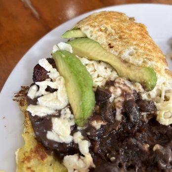 Kaxapa Factory - Cachapa Chévere (215 pesos) - Latin American Near Me - Playa del Carmen, ROO