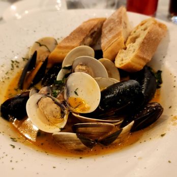 The Dive Oyster Bar - Cioppino - Southern Near Me - Irvine, California The Dive Oyster Bar - Cioppino - Southern Near Me - Irvine, California