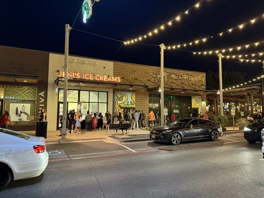 Jeni's Splendid Ice Creams by null