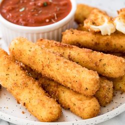 Luigi's Pizza - Mozzarella sticks