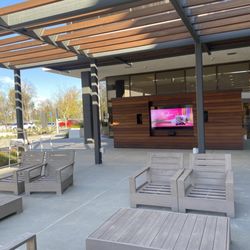 Kaiser Cupertino Occupational Health - An outside TV and seating?????