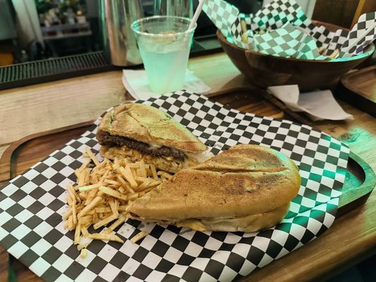 Louie's at Palm House by null