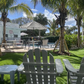 Sea Spray Inn - The garden pario - Hotels Near Me - Vero Beach, Florida Sea Spray Inn - The garden pario - Hotels Near Me - Vero Beach, Florida