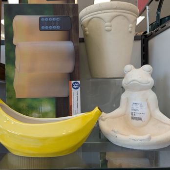 HomeSense - The banana candle smells like vanilla. Why? - Home Decor Near Me - Oshawa, Ontario