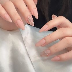 Theodora Hair Studio Olympic - Matte design nails