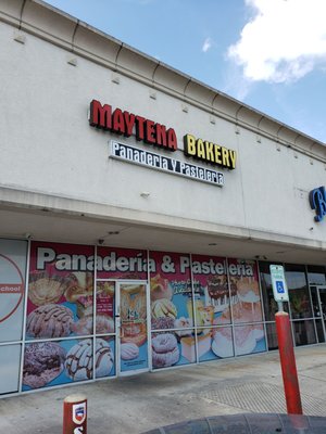 Maytena Bakery by null