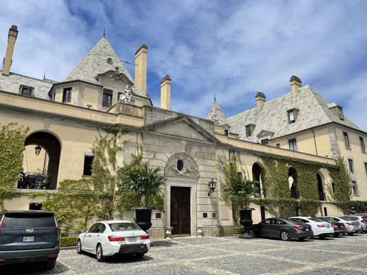Oheka Castle by null
