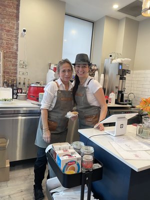 Chez les Frenchies by null