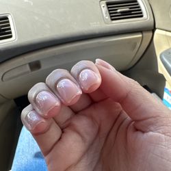 D’Luxe Nails
