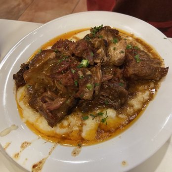 T's Brunch Bar - Bankhead Oxtails and grits - Breakfast & Brunch Near Me - Atlanta, Georgia