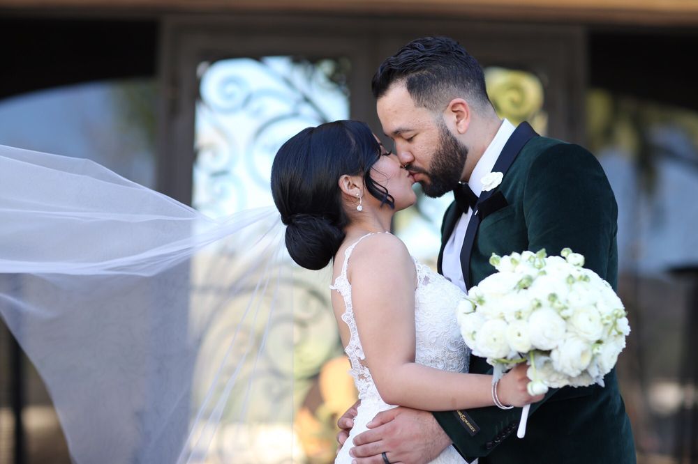 Kismet Beauty and Glamour Logo