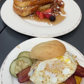 The Oakmont - French toast and morning after bagel. Both amazing! - American Near Me - Indianapolis, Indiana The Oakmont - French toast and morning after bagel. Both amazing! - American Near Me - Indianapolis, Indiana