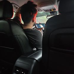 Mariachi Car Service - Driving but couldn't stay off his phone
