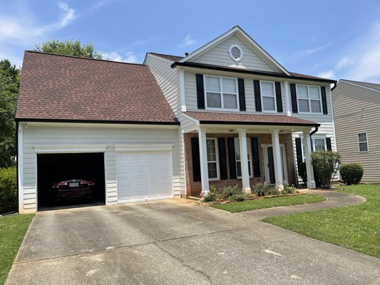 Gutter Installations - We understand the critical role gutters play in protecting your home from water damage and maintaining its structural integrity. That’s why we offer a comprehensive gutter installation service designed to meet your specific needs and preferences. Whether you opt for our durable K-style seamless gutters available in 5′ and 6′ inch sizes in a variety of colors, or prefer the timeless elegance of half-round gutters or the premium appeal of copper, we have the expertise to deliver top-quality results.