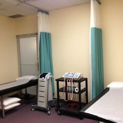 Profusion Rehab - Pro Fusion Rehab Pickering Physiotherapy treatment room