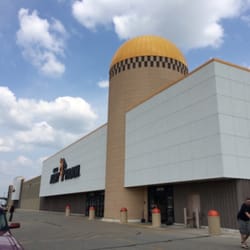 Fleet Farm - Front of building