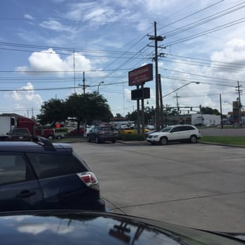 Walgreens - cars parked in a parking lot - Drugstores Near Me - Chalmette, Louisiana