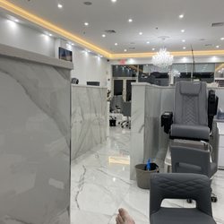 Uponavon Nail Spa - Just wanted you to see this space I'm in the pedicure space currently.