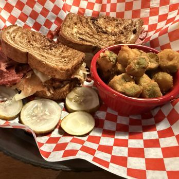 Smokin' Dave's BBQ - Barbeque Near Me - Estes Park, Colorado