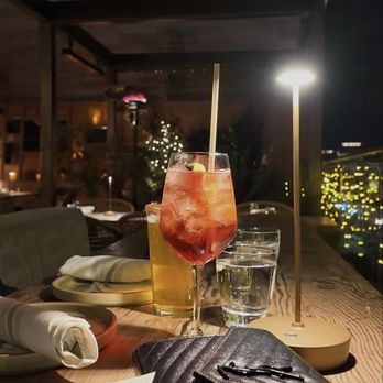 Osa Rooftop - The best cocktails - Bars Near Me - Pasadena, California