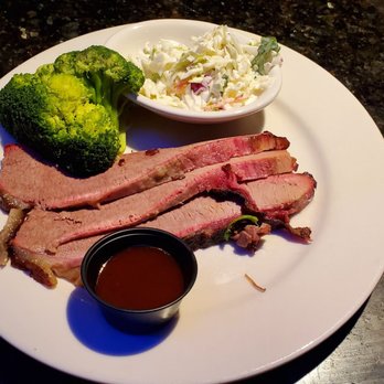 Calhoun's - brisket plate - Barbeque Near Me - Gatlinburg, Tennessee