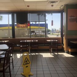 Popeyes Louisiana Kitchen - Clean salon