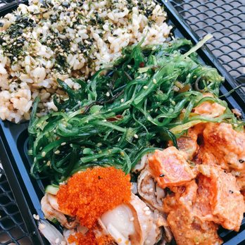 Seattle Fish Guys - Poke Bowl: brown rice, seaweed salad, spicy tuna, scallop - Seafood Markets Near Me - Seattle, Washington