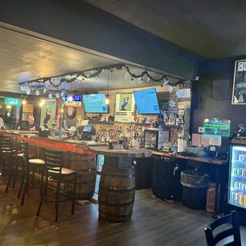 Bogey's Indoor Golf Simulator - Bars Near Me - East Tawas, Michigan