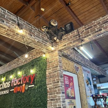 Pinchos Factory Smokehouse - El perezoso chillin - Smokehouse Near Me - Adjuntas, Puerto Rico Pinchos Factory Smokehouse - El perezoso chillin - Smokehouse Near Me - Adjuntas, Puerto Rico