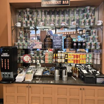 Cafe Beignet, Canal St - Coffee & Tea Near Me - New Orleans, Louisiana