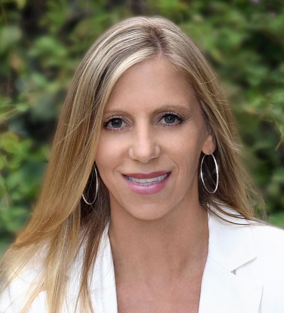 CLAUDIA BATSON COMPASS Contact Agent 27445 State Hwy 189, Lake