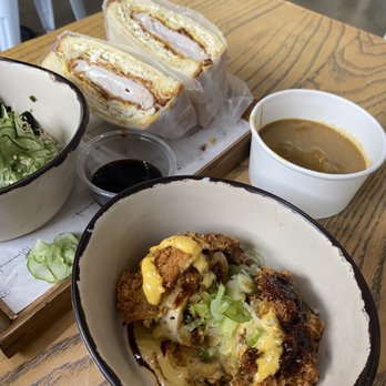 Momonoki - Dinosaur Egg Curry Dip Sando - Cafes Near Me - Atlanta, Georgia