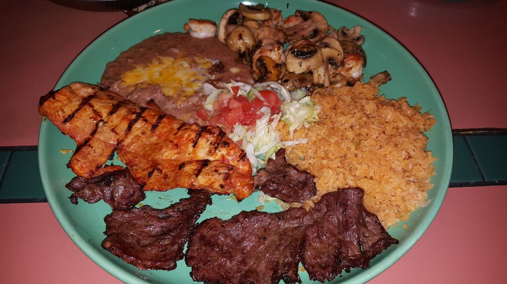 Food from Los Dos Amigos Hacienda