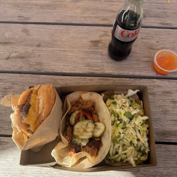 Priedite Barbecue - Cheeseburger, pork shoulder taco, slaw - Barbeque Near Me - Los Alamos, California Priedite Barbecue - Cheeseburger, pork shoulder taco, slaw - Barbeque Near Me - Los Alamos, California