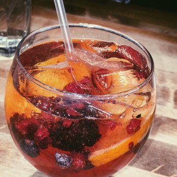 Moxies Fairview Mall Restaurant - Rosé Sangria - Canadian (New) Near Me - North York, Ontario Moxies Fairview Mall Restaurant - Rosé Sangria - Canadian (New) Near Me - North York, Ontario