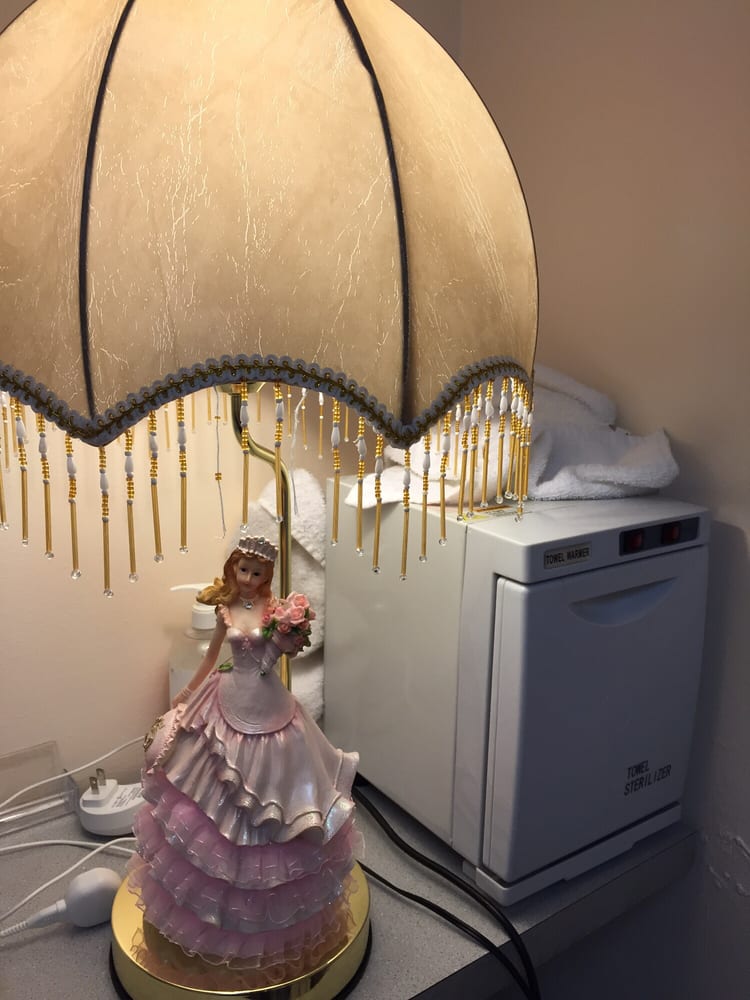 Salon 406 and Facial Logo