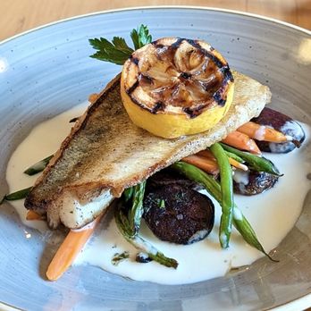 Cadre Restaurant - French Near Me - Madison, Wisconsin