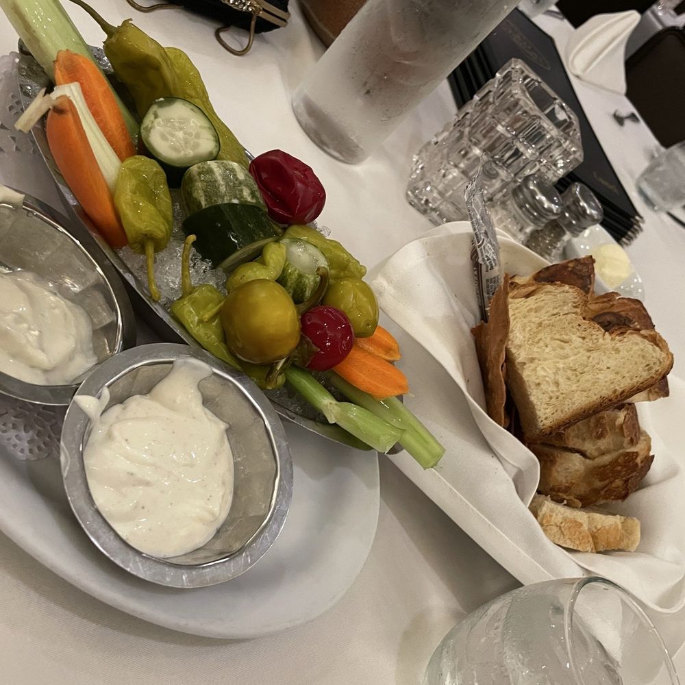 Dal Rae Restaurant - Crudité and bread - Steakhouses Near Me - Pico Rivera, California
