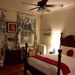 The King George Inn - Queen Charlotte Room