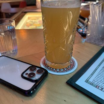 Consignment Lounge - Beer, Wine & Spirits Near Me - Chicago, Illinois