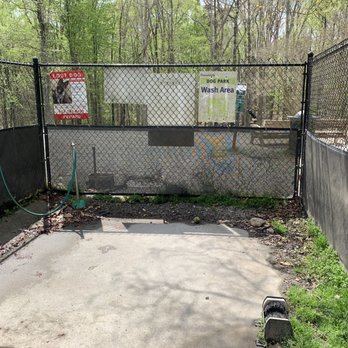 Brook Run Dog Park - Doggy wash area. - Dog Parks Near Me - Dunwoody, Georgia