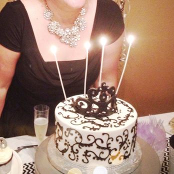 C'est Si Bon Bakery - Bakeries Near Me - San Jose, California