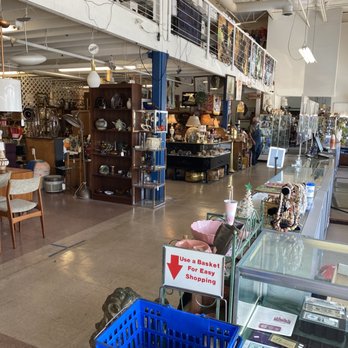 Virginia Beach Antique Mall - Antiques Near Me - Virginia Beach, Virginia Virginia Beach Antique Mall - Antiques Near Me - Virginia Beach, Virginia