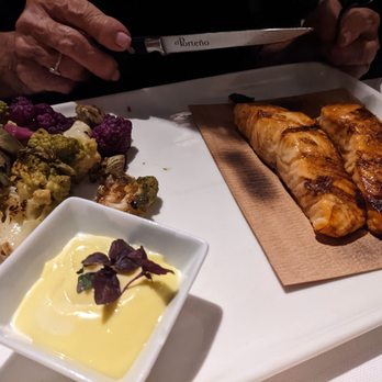 El Porteno - Salmon Colorado - Argentine Near Me - Milan, Michigan